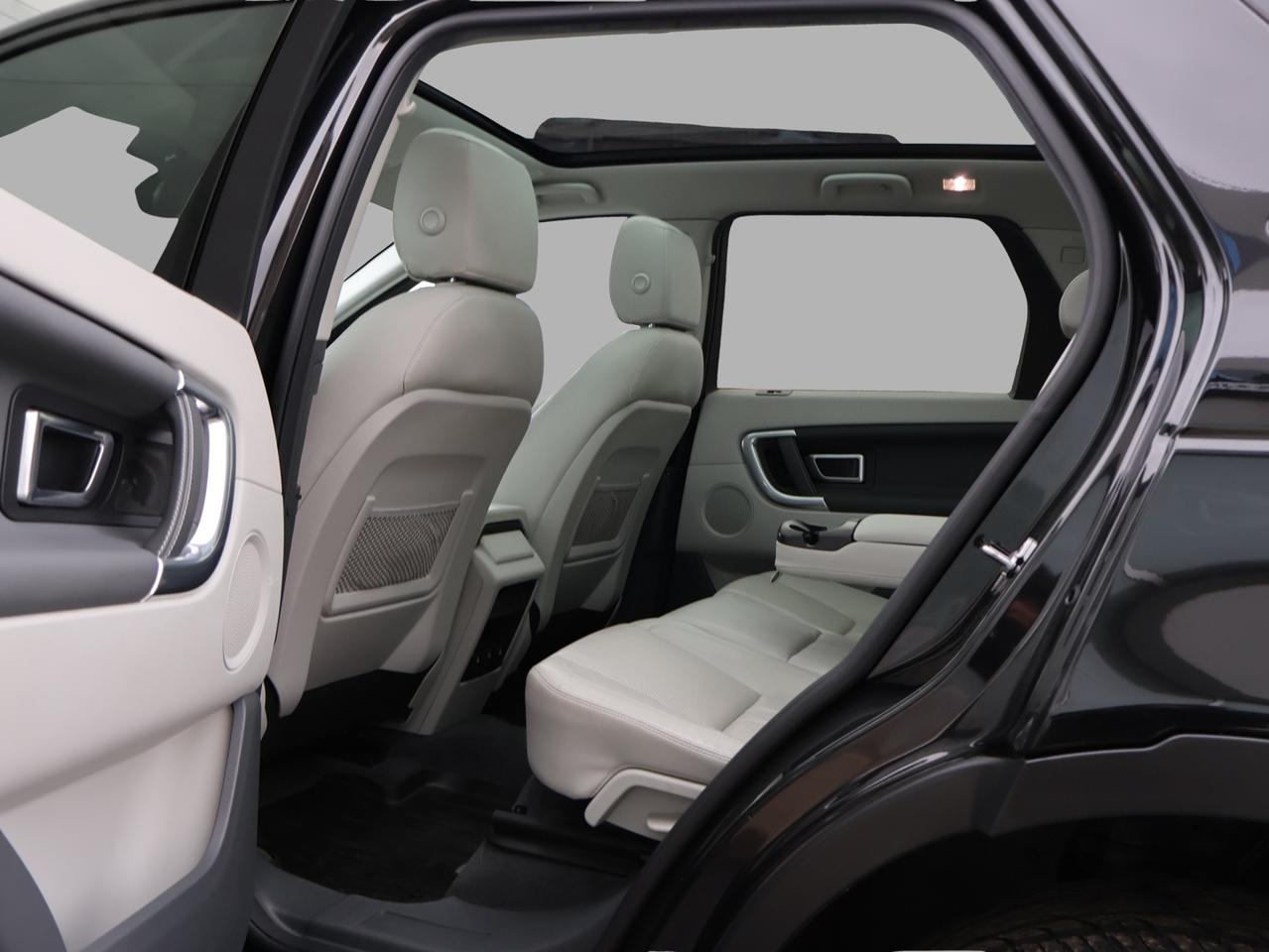 2016 Land Rover Discovery Sport HSE AWD CERTIFIED *ACCIDENT FREE*LAND ROVER MAINTAIN* CAMAERA BLUETOOTH LEATHER HEATED SEATS PANO ROOF CRUISE ALLOYS Photo