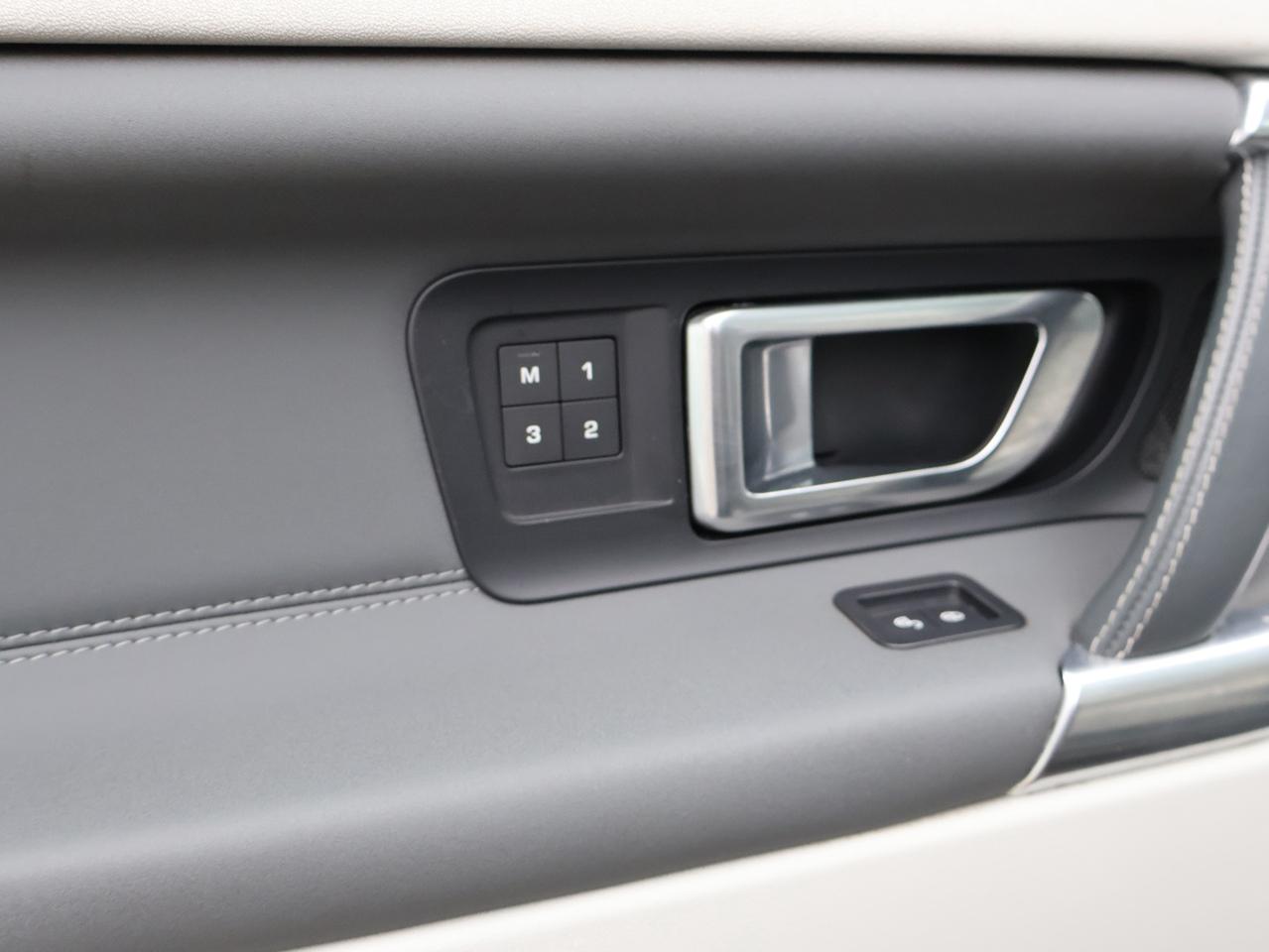 2016 Land Rover Discovery Sport HSE AWD CERTIFIED *ACCIDENT FREE*LAND ROVER MAINTAIN* CAMAERA BLUETOOTH LEATHER HEATED SEATS PANO ROOF CRUISE ALLOYS Photo