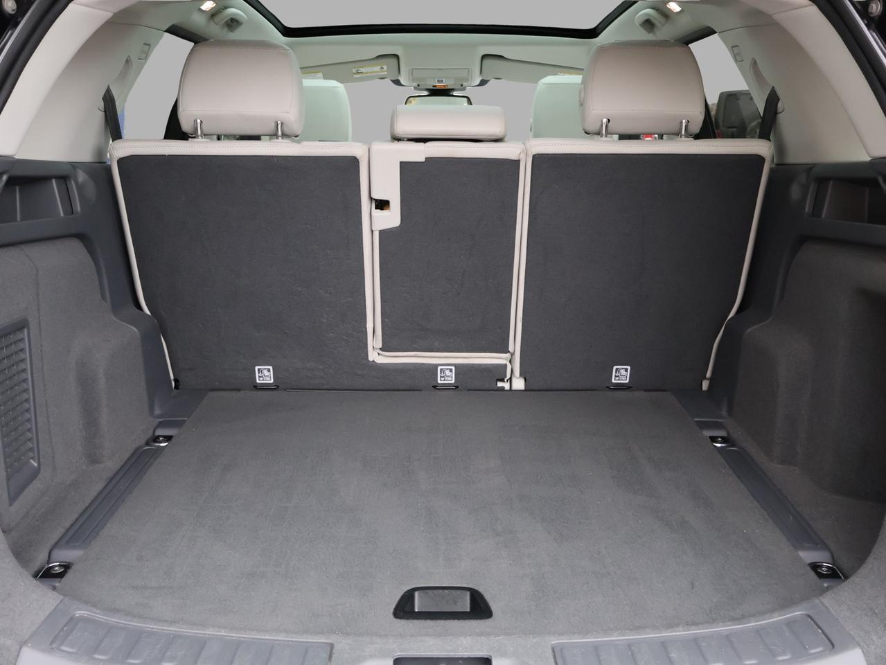 2016 Land Rover Discovery Sport HSE AWD CERTIFIED *ACCIDENT FREE*LAND ROVER MAINTAIN* CAMAERA BLUETOOTH LEATHER HEATED SEATS PANO ROOF CRUISE ALLOYS Photo