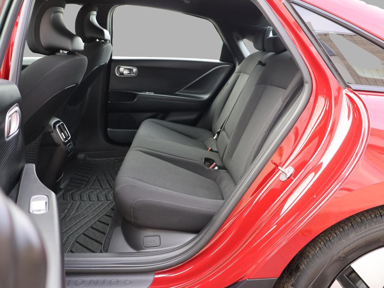 2024 Hyundai IONIQ 6 PREFERRED AWD CERTIFIED *ACCIDENT FREE* CAMERA NAV BLUETOOTH HEATED SEATS CRUISE ALLOYS - Photo #15