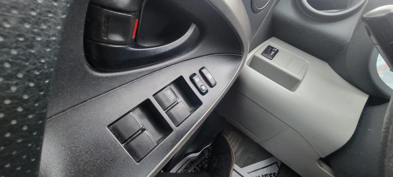 2012 Toyota RAV4 BASE - Photo #8