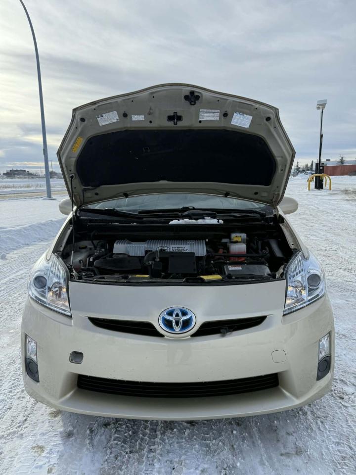2011 Toyota Prius 5DR HB - Photo #4
