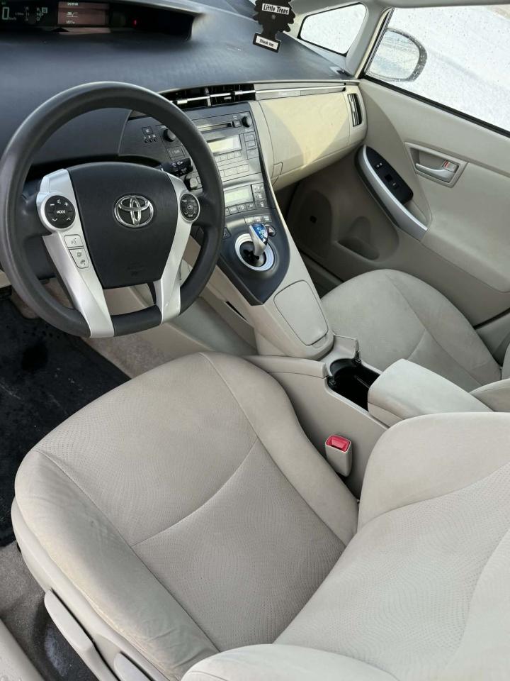 2011 Toyota Prius 5DR HB - Photo #6