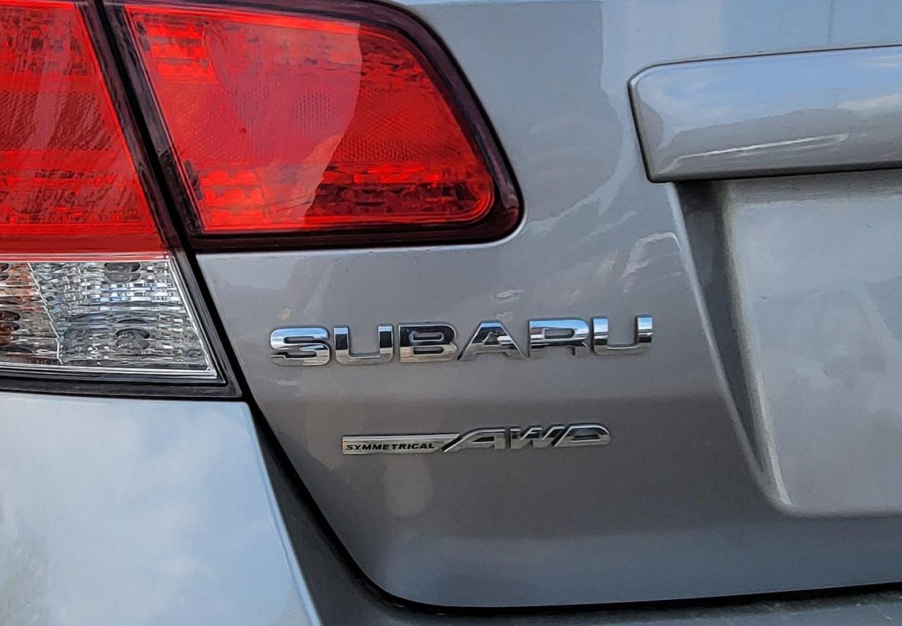 2010 Subaru Legacy 2.5i w/Limited Pkg - Photo #9