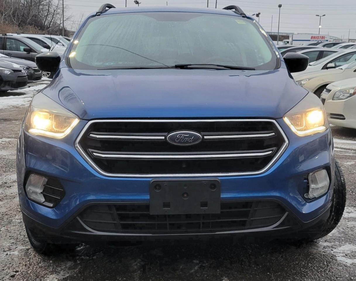 2018 Ford Escape SE - Photo #2