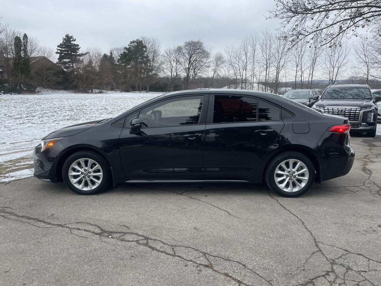 2021 Toyota Corolla LE Upgrade *Sunroof/One Owner - Photo #3