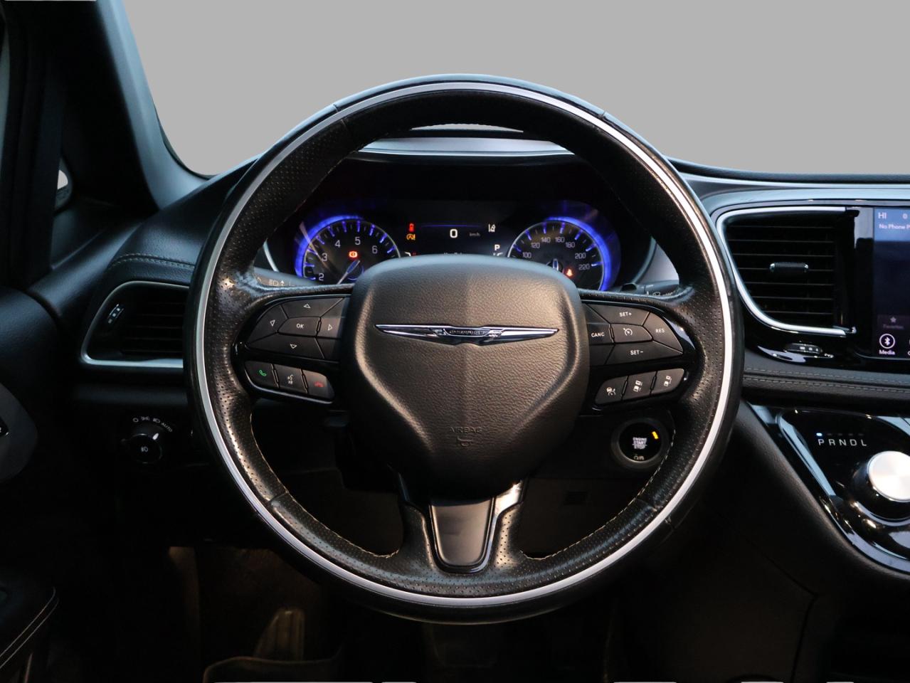 2019 Chrysler Pacifica LIMITED S-PKG CERTIFIED *ACCIDENT FREE*7 SEATS* NAVI 360 CAMERA P.ROOF LEATHER COOL/HEAT SEATS/STEERING P.SENSORS - Photo #9