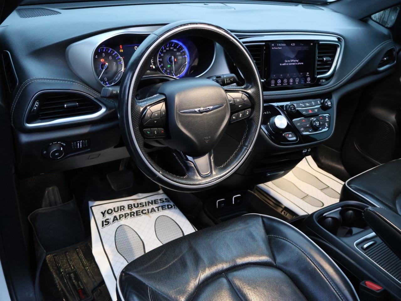 2019 Chrysler Pacifica LIMITED S-PKG CERTIFIED *ACCIDENT FREE*7 SEATS* NAVI 360 CAMERA P.ROOF LEATHER COOL/HEAT SEATS/STEERING P.SENSORS - Photo #8