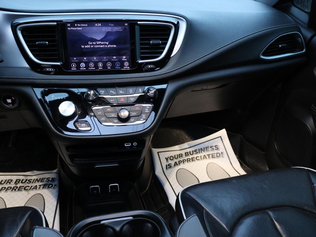 2019 Chrysler Pacifica LIMITED S-PKG CERTIFIED *ACCIDENT FREE*7 SEATS* NAVI 360 CAMERA P.ROOF LEATHER COOL/HEAT SEATS/STEERING P.SENSORS - Photo #10