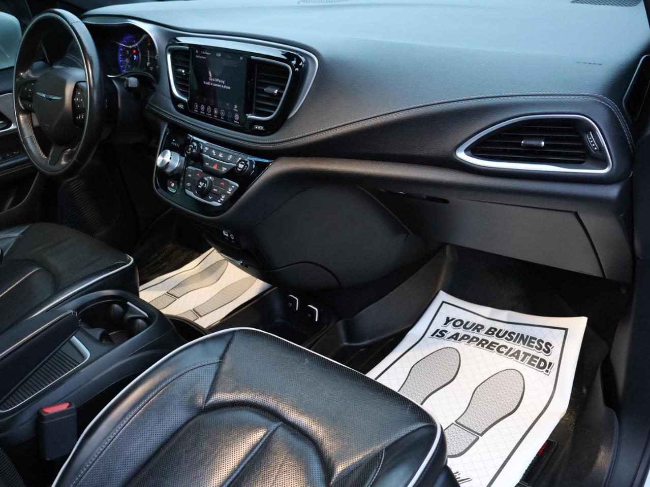 2019 Chrysler Pacifica LIMITED S-PKG CERTIFIED *ACCIDENT FREE*7 SEATS* NAVI 360 CAMERA P.ROOF LEATHER COOL/HEAT SEATS/STEERING P.SENSORS - Photo #12