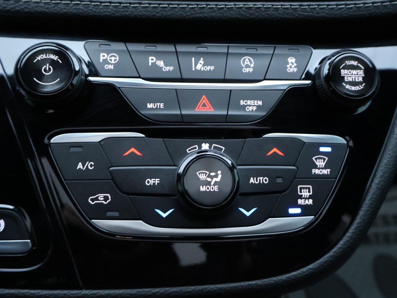 2019 Chrysler Pacifica LIMITED S-PKG CERTIFIED *ACCIDENT FREE*7 SEATS* NAVI 360 CAMERA P.ROOF LEATHER COOL/HEAT SEATS/STEERING P.SENSORS - Photo #29