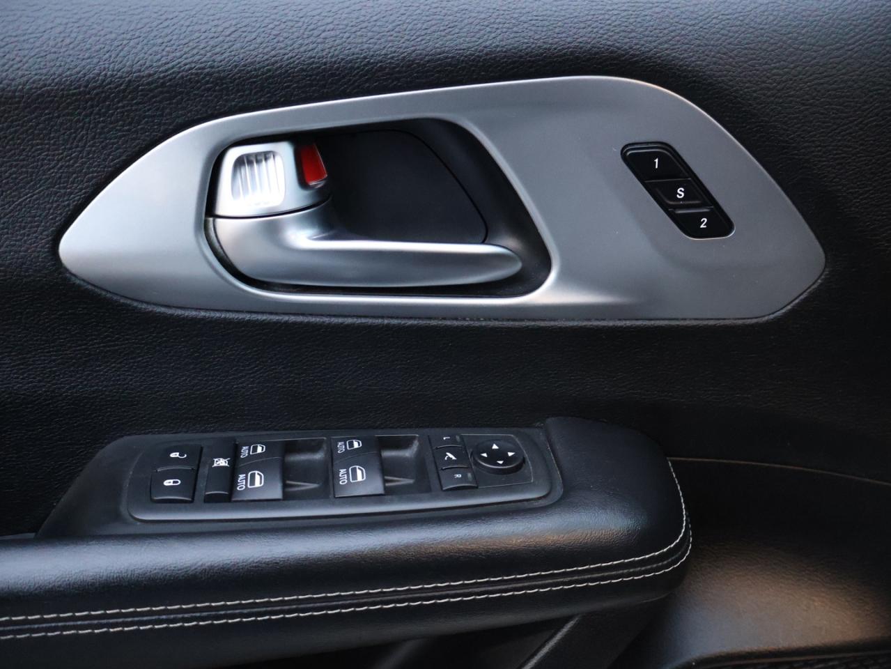 2019 Chrysler Pacifica LIMITED S-PKG CERTIFIED *ACCIDENT FREE*7 SEATS* NAVI 360 CAMERA P.ROOF LEATHER COOL/HEAT SEATS/STEERING P.SENSORS - Photo #33