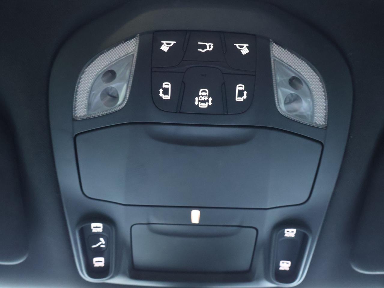 2019 Chrysler Pacifica LIMITED S-PKG CERTIFIED *ACCIDENT FREE*7 SEATS* NAVI 360 CAMERA P.ROOF LEATHER COOL/HEAT SEATS/STEERING P.SENSORS - Photo #35