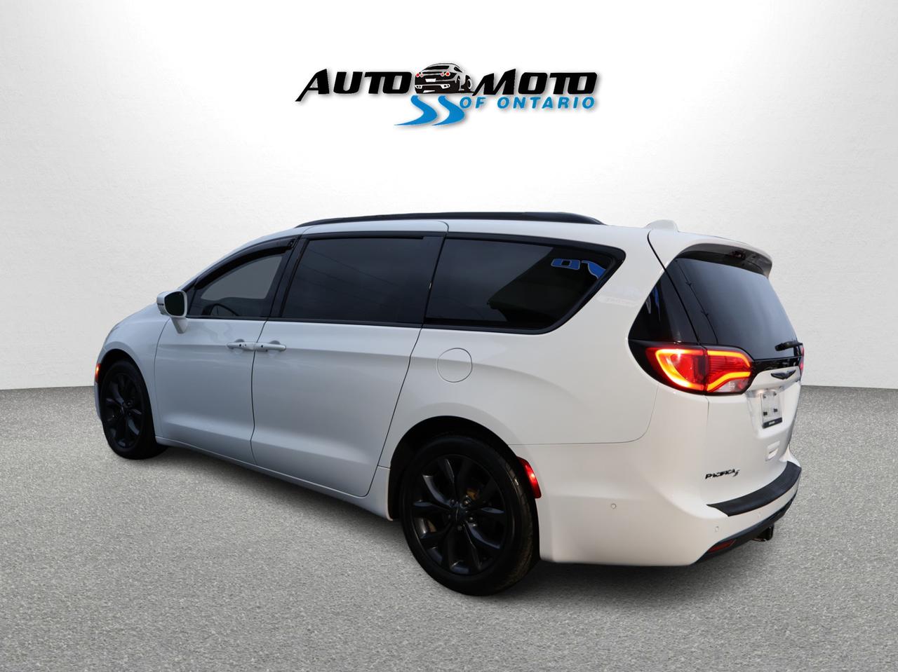 2019 Chrysler Pacifica LIMITED S-PKG CERTIFIED *ACCIDENT FREE*7 SEATS* NAVI 360 CAMERA P.ROOF LEATHER COOL/HEAT SEATS/STEERING P.SENSORS Photo