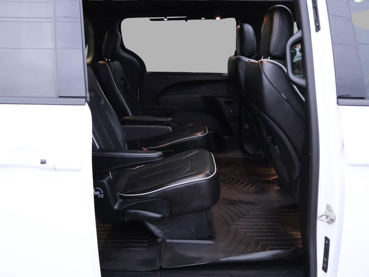 2019 Chrysler Pacifica LIMITED S-PKG CERTIFIED *ACCIDENT FREE*7 SEATS* NAVI 360 CAMERA P.ROOF LEATHER COOL/HEAT SEATS/STEERING P.SENSORS Photo