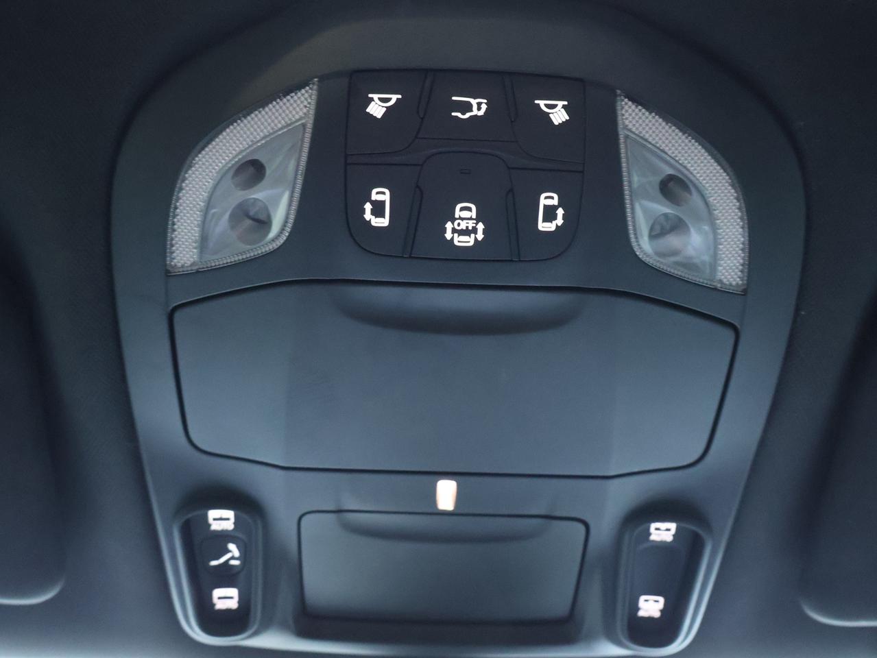 2019 Chrysler Pacifica LIMITED S-PKG CERTIFIED *ACCIDENT FREE*7 SEATS* NAVI 360 CAMERA P.ROOF LEATHER COOL/HEAT SEATS/STEERING P.SENSORS Photo