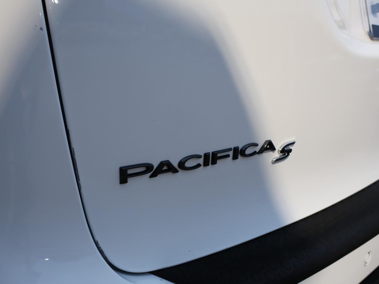 2019 Chrysler Pacifica LIMITED S-PKG CERTIFIED *ACCIDENT FREE*7 SEATS* NAVI 360 CAMERA P.ROOF LEATHER COOL/HEAT SEATS/STEERING P.SENSORS Photo