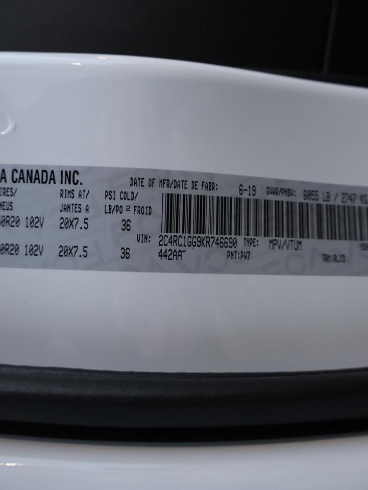 2019 Chrysler Pacifica LIMITED S-PKG CERTIFIED *ACCIDENT FREE*7 SEATS* NAVI 360 CAMERA P.ROOF LEATHER COOL/HEAT SEATS/STEERING P.SENSORS Photo