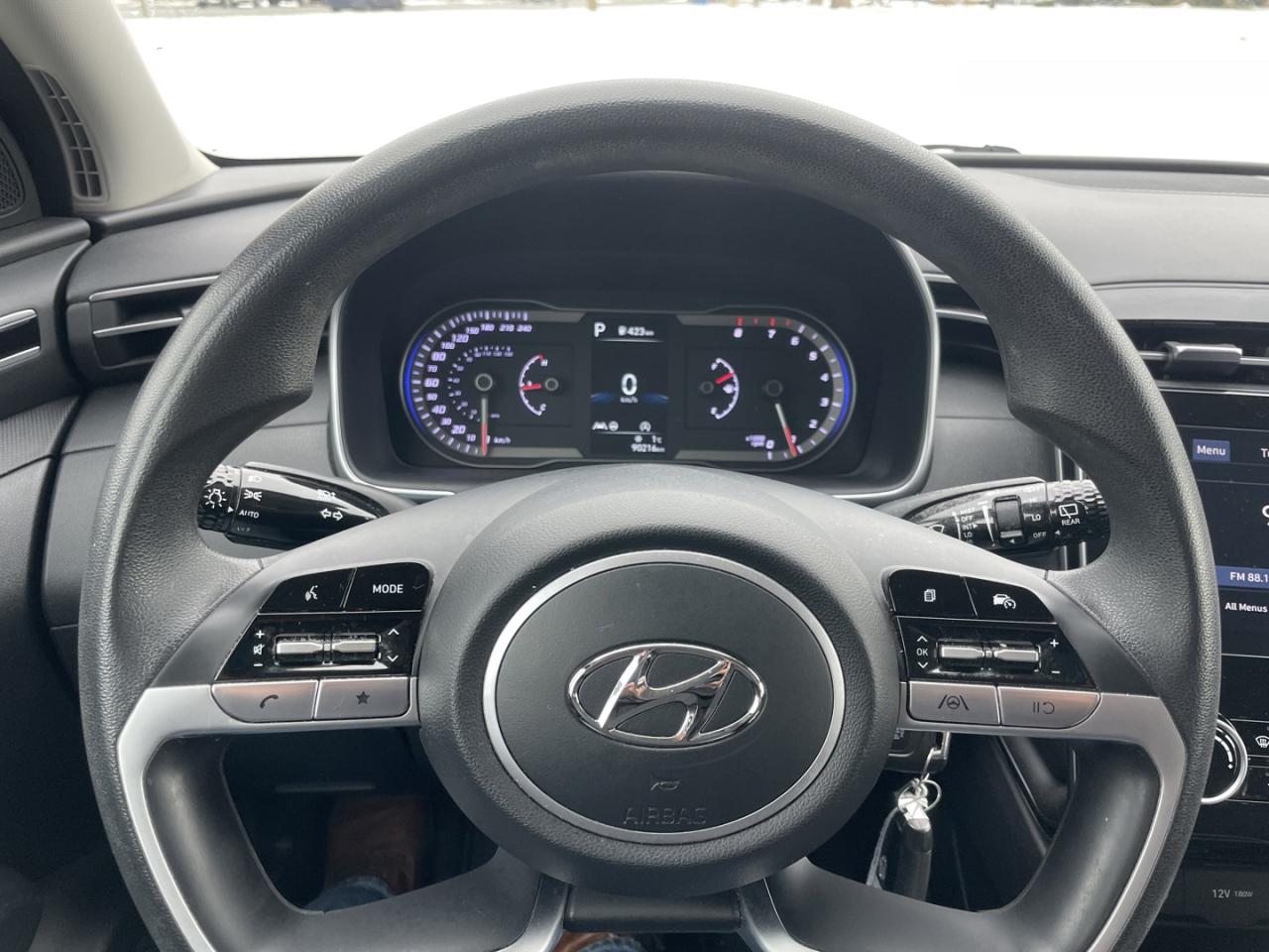 2023 Hyundai Tucson Essential AWD *One Owner / Clean Carfax - Photo #11