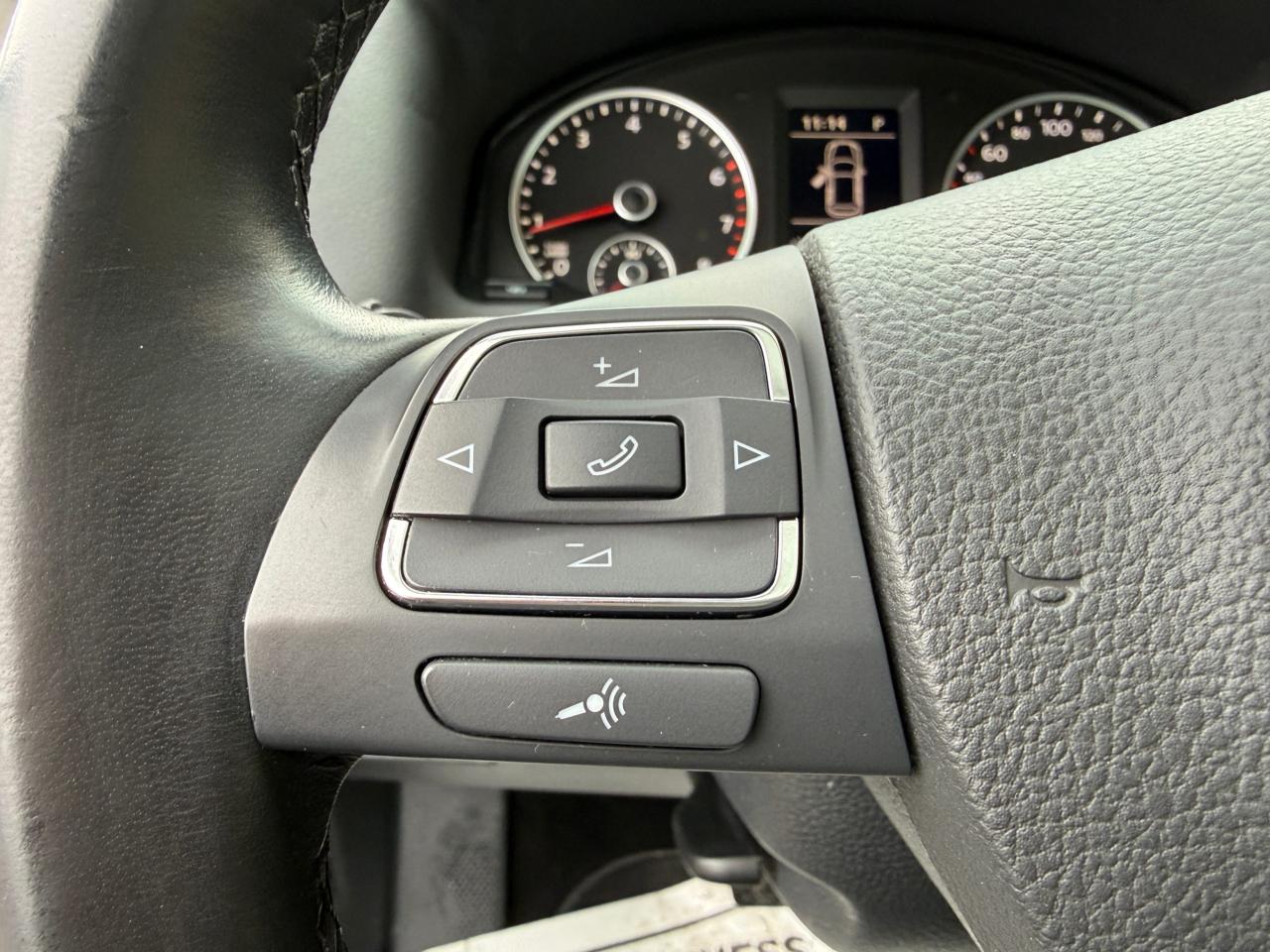 2011 Volkswagen Tiguan 4dr Auto Trendline 4Motion Photo