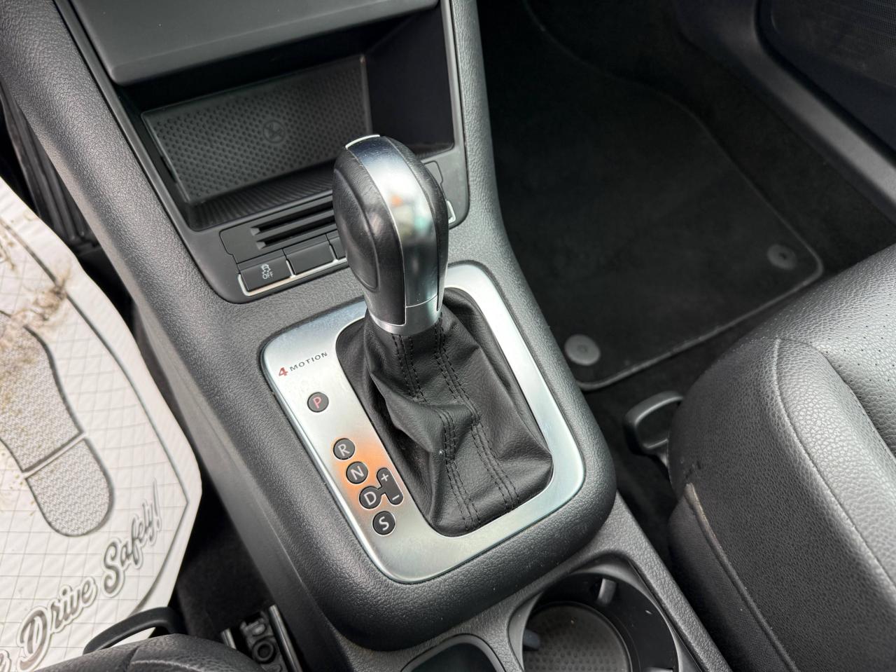 2011 Volkswagen Tiguan 4dr Auto Trendline 4Motion Photo