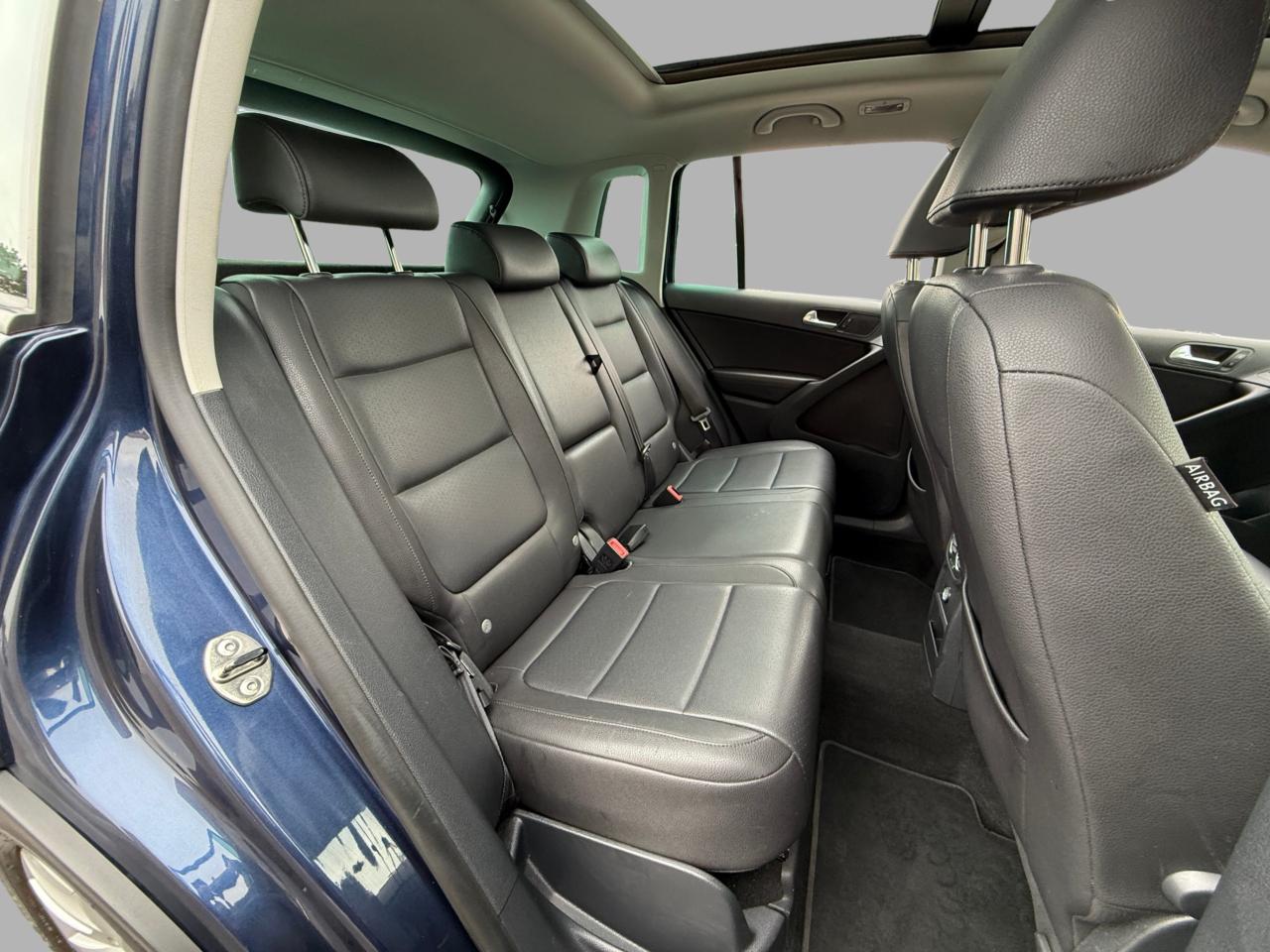 2011 Volkswagen Tiguan 4dr Auto Trendline 4Motion Photo