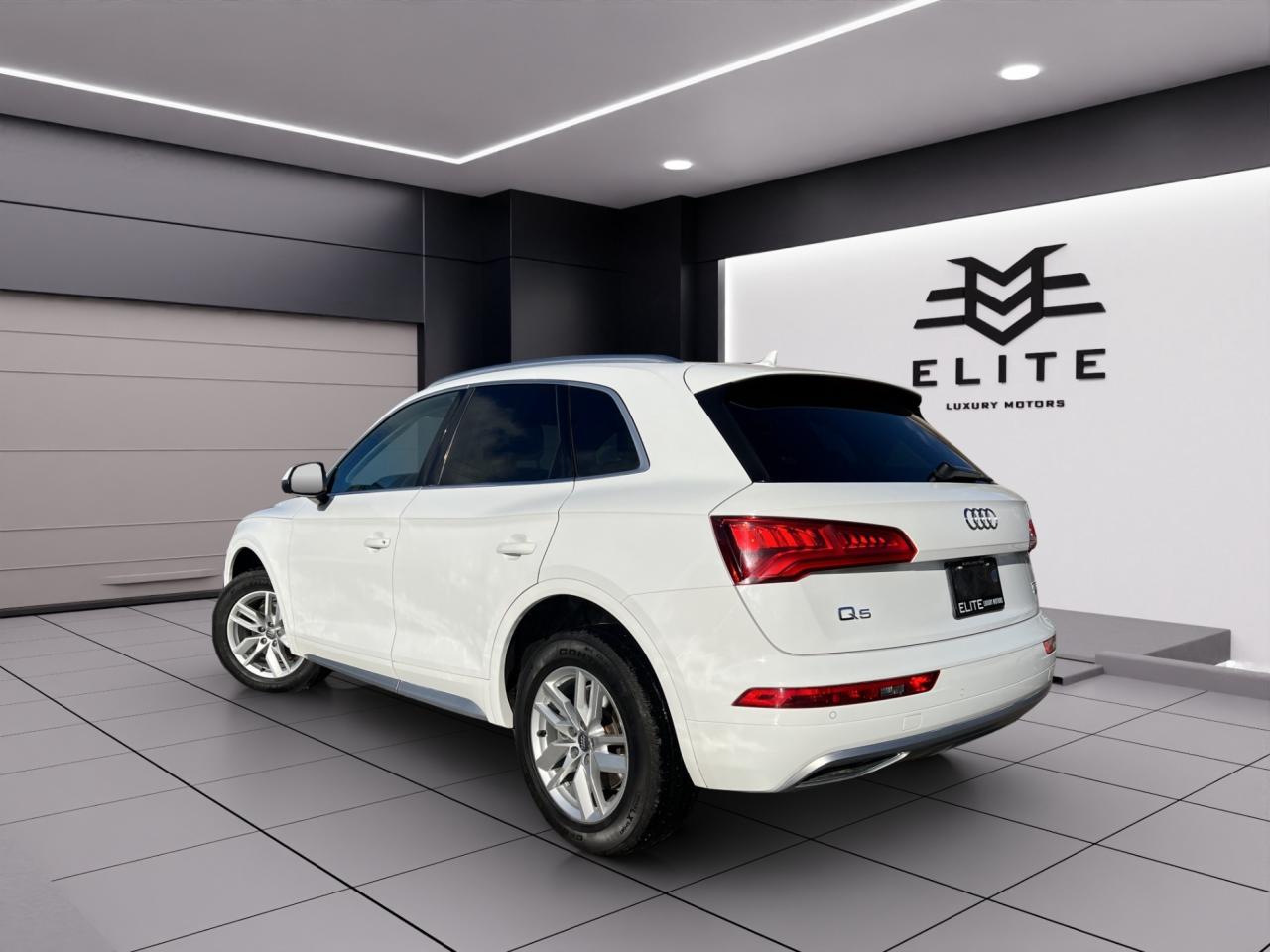 2018 Audi Q5 2.0T Quattro - Awd - Leather - Low Kms !! Photo4