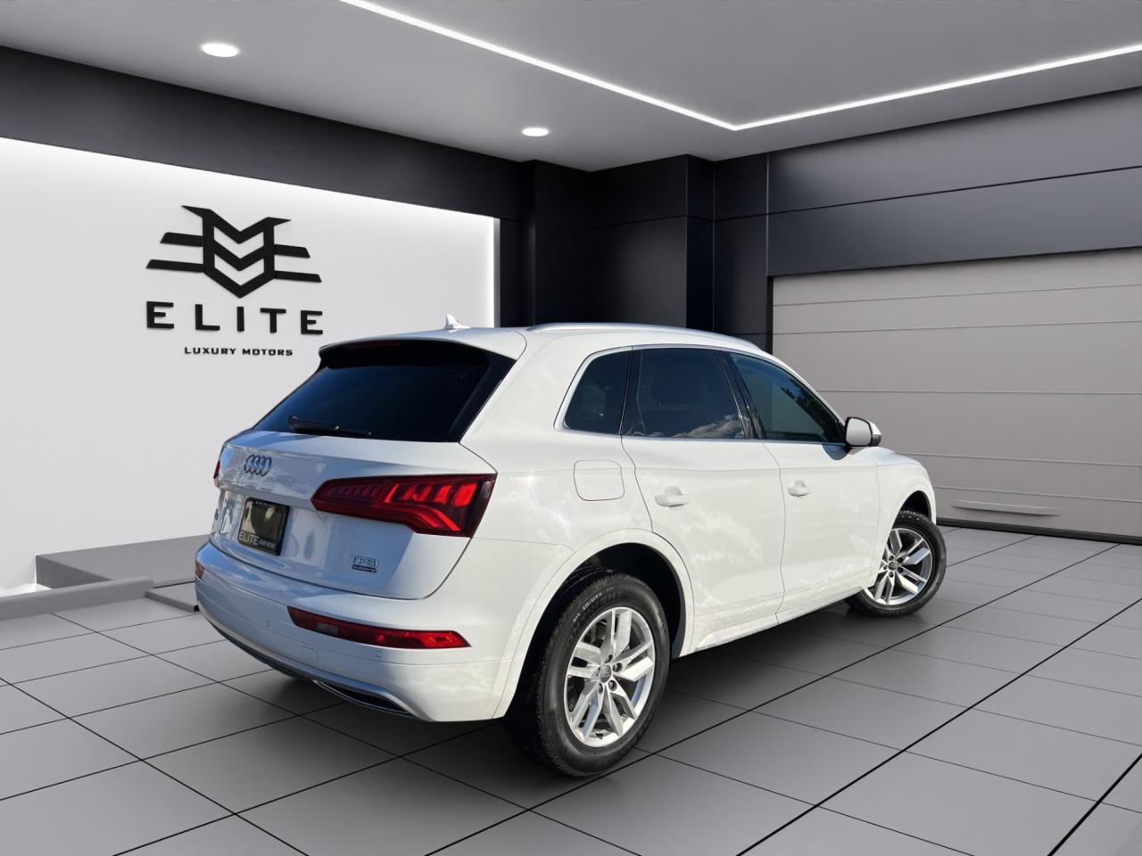 2018 Audi Q5 2.0T Quattro - Awd - Leather - Low Kms !! Photo