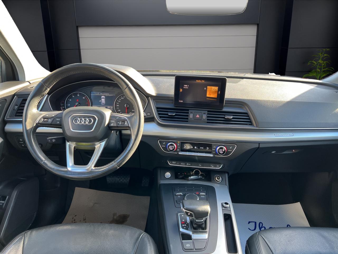 2018 Audi Q5 2.0T Quattro - Awd - Leather - Low Kms !! Photo