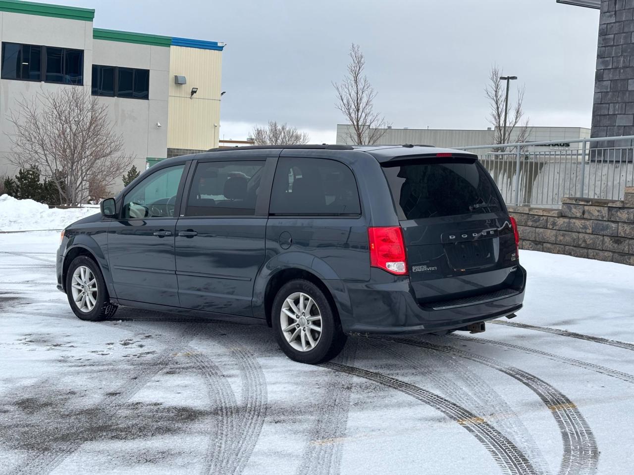 2014 Dodge Grand Caravan SE Photo2