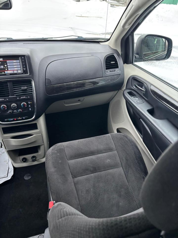 2014 Dodge Grand Caravan SE | NEW YEAR SPECIAL! Photo