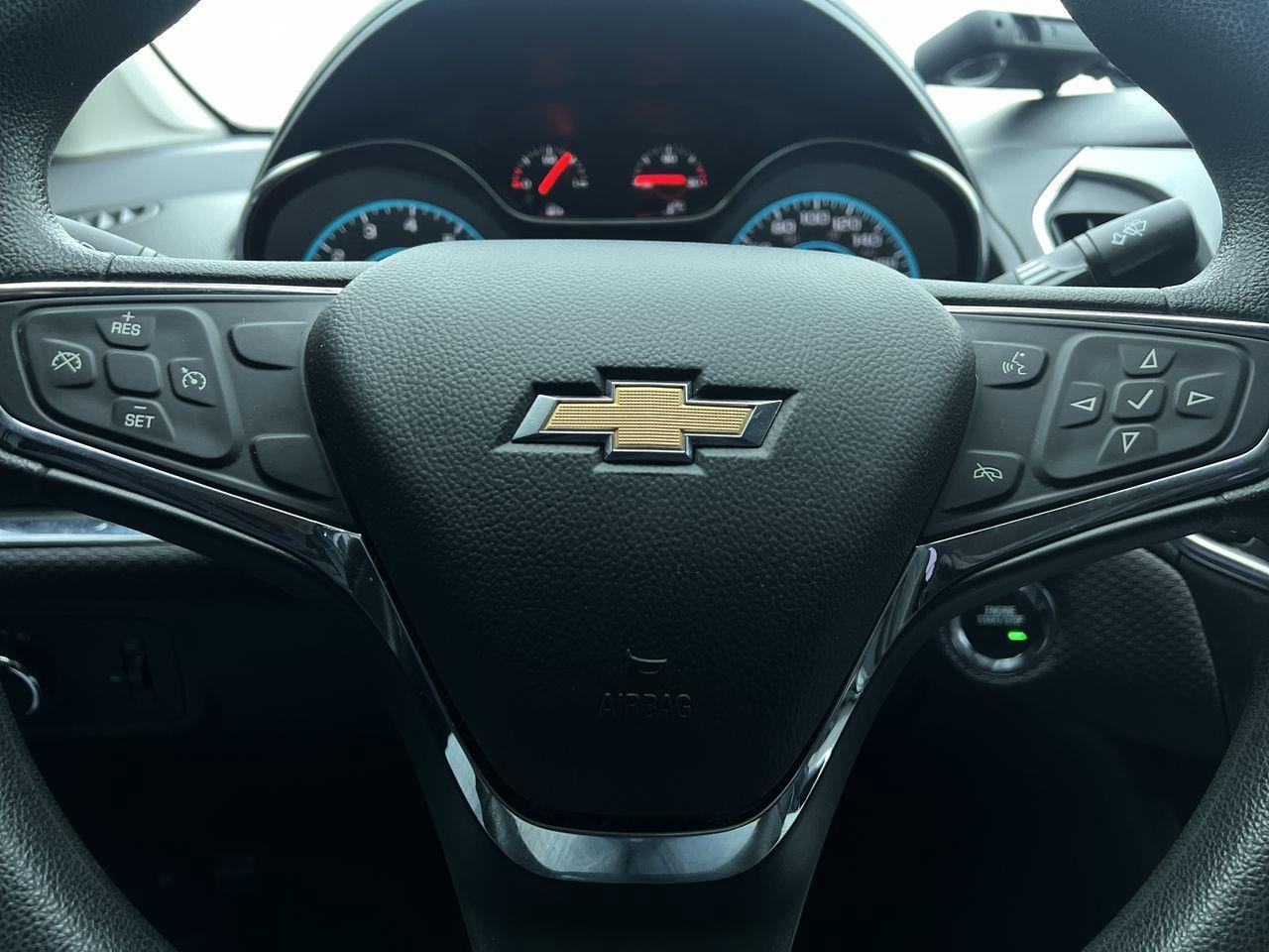 2016 Chevrolet Cruze LT Auto FWD, HEATED FRONT SEATS, SIRIUS XM, BACK UP CAM, PUSH TO START!! Photo