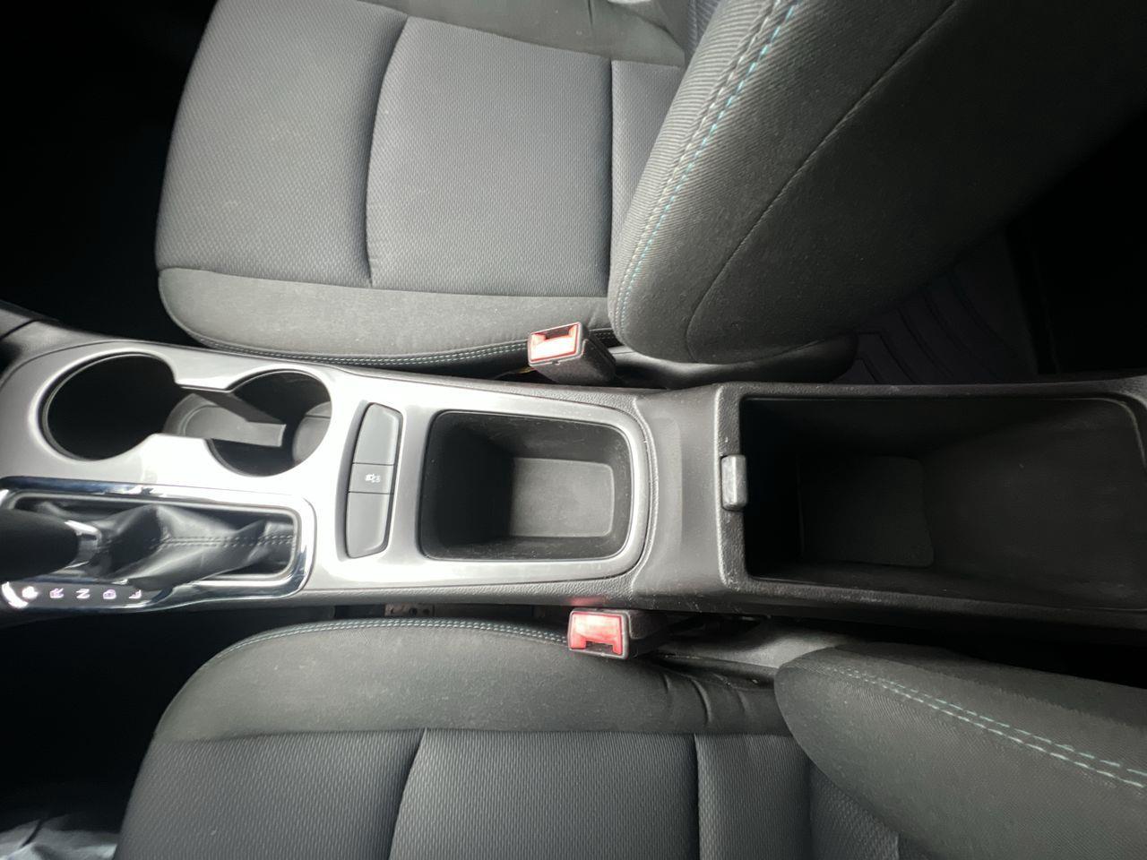 2016 Chevrolet Cruze LT Auto FWD, HEATED FRONT SEATS, SIRIUS XM, BACK UP CAM, PUSH TO START!! Photo