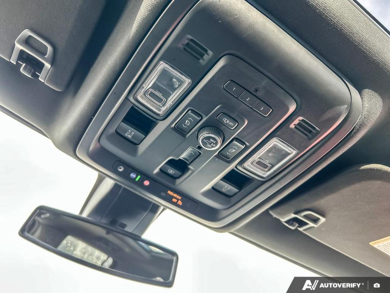 2021 GMC Yukon XL Denali DENALI ULTIMATE PKG | ACCIDENT FREE | 1 OWNER Photo