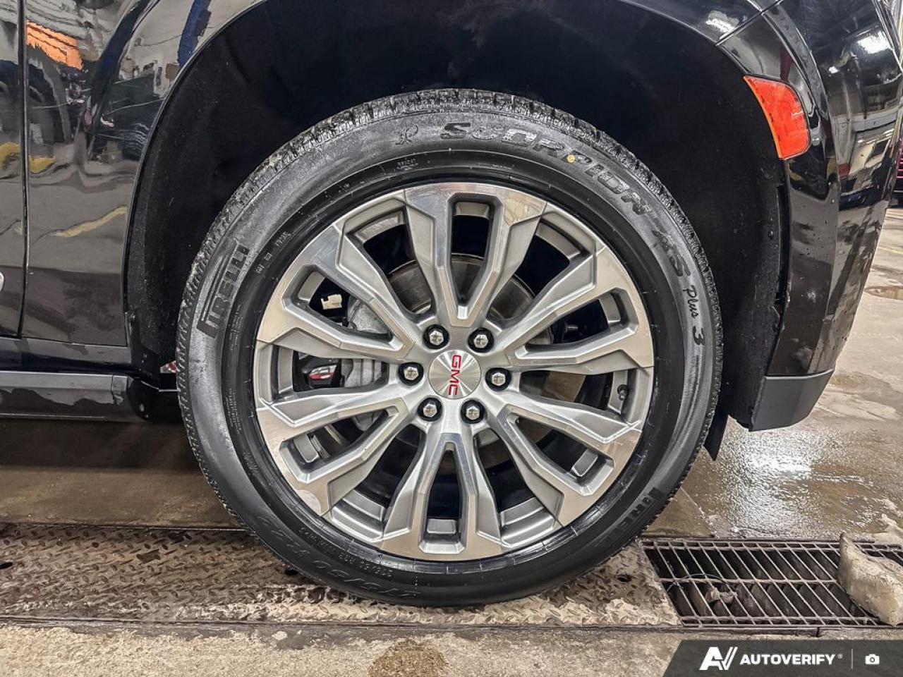 2021 GMC Yukon XL Denali PREM PKG | NO ACCIDENTS | 1 OWNER | REAR MEDIA SYS Photo