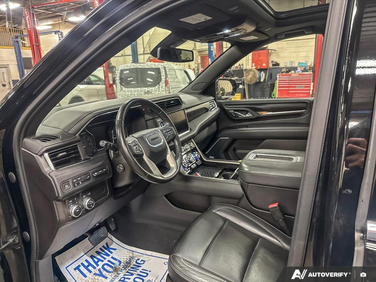 2021 GMC Yukon XL Denali PREM PKG | NO ACCIDENTS | 1 OWNER | REAR MEDIA SYS Photo