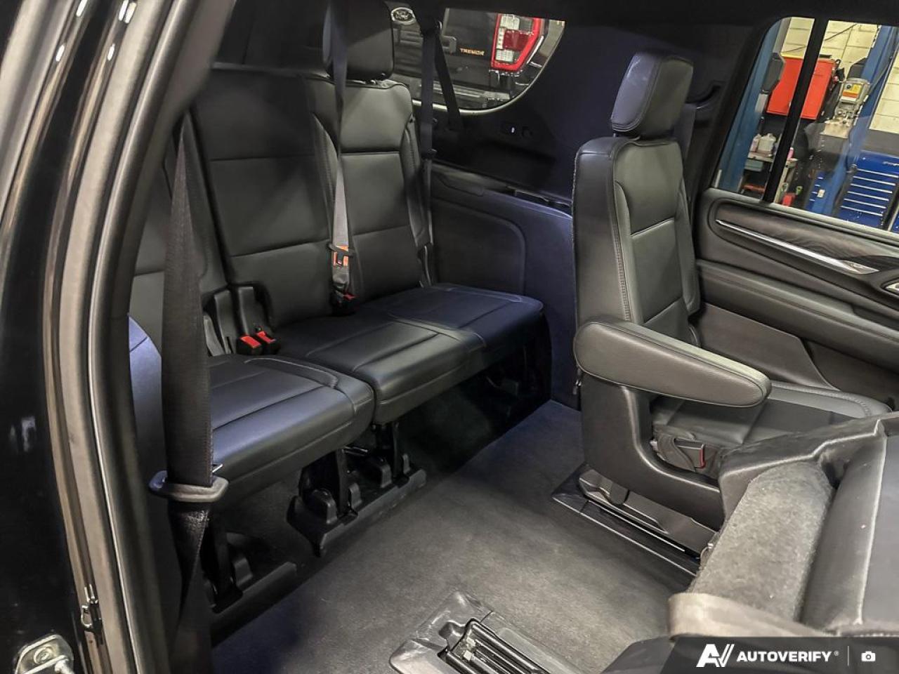 2021 GMC Yukon XL Denali PREM PKG | NO ACCIDENTS | 1 OWNER | REAR MEDIA SYS Photo