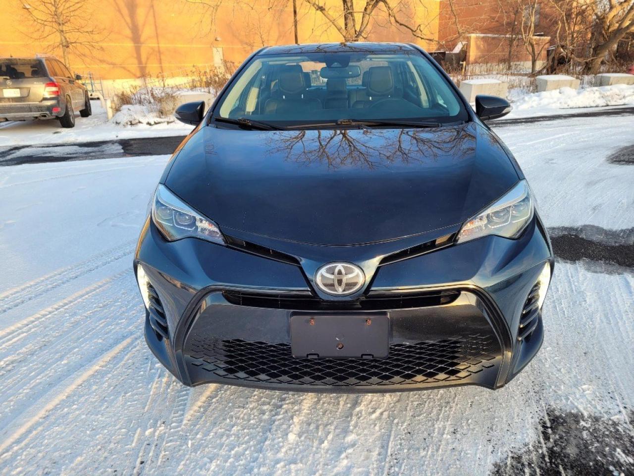 2018 Toyota Corolla SE CVT Photo