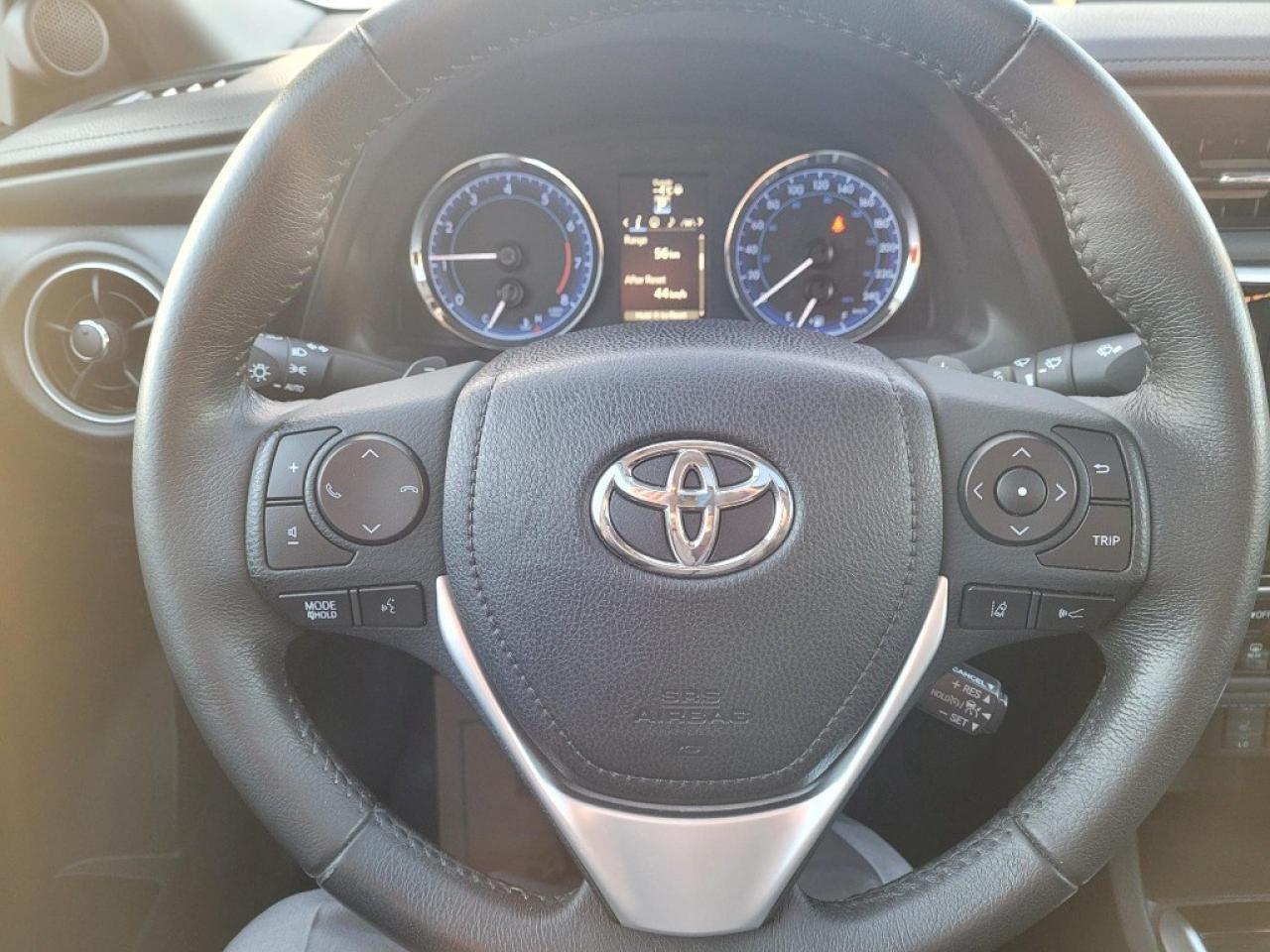 2018 Toyota Corolla SE CVT Photo
