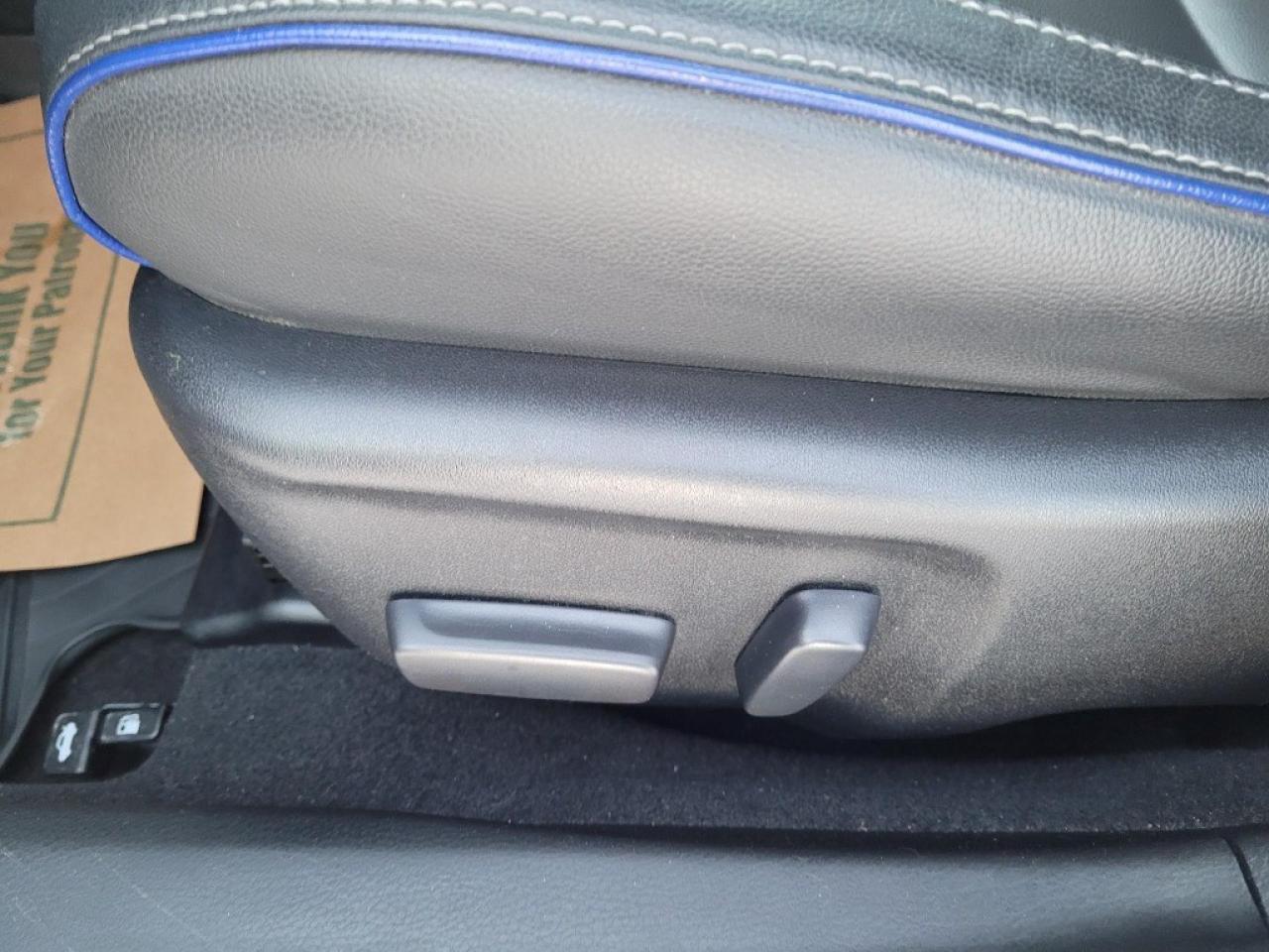 2018 Toyota Corolla SE CVT Photo