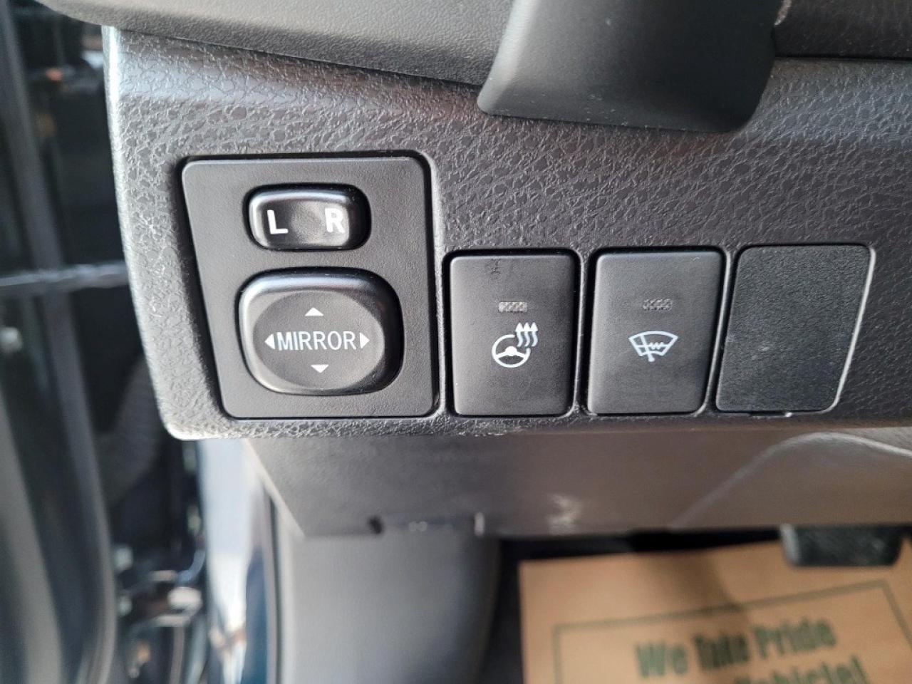 2018 Toyota Corolla SE CVT Photo