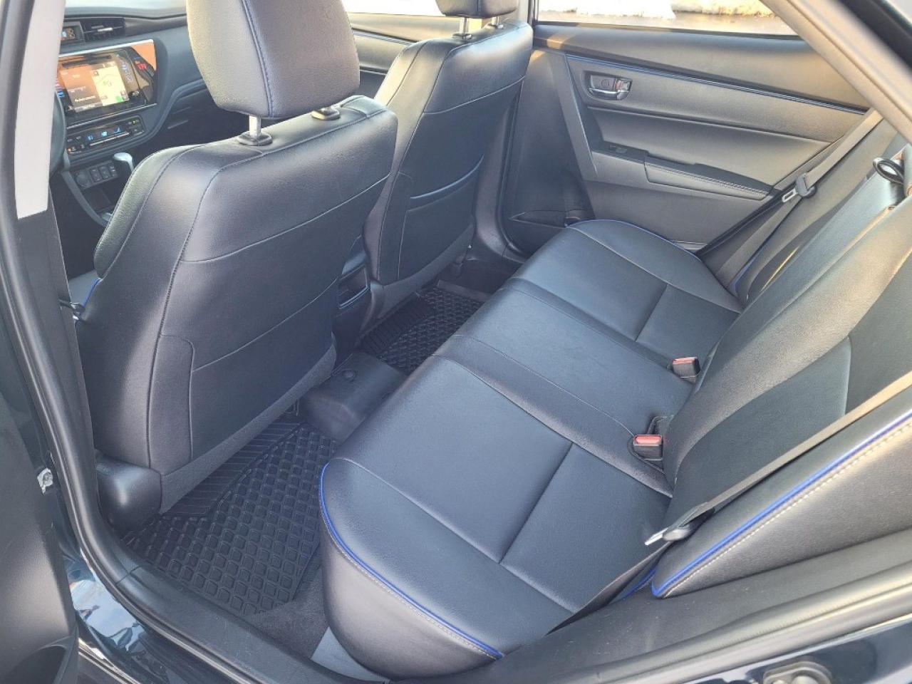 2018 Toyota Corolla SE CVT Photo