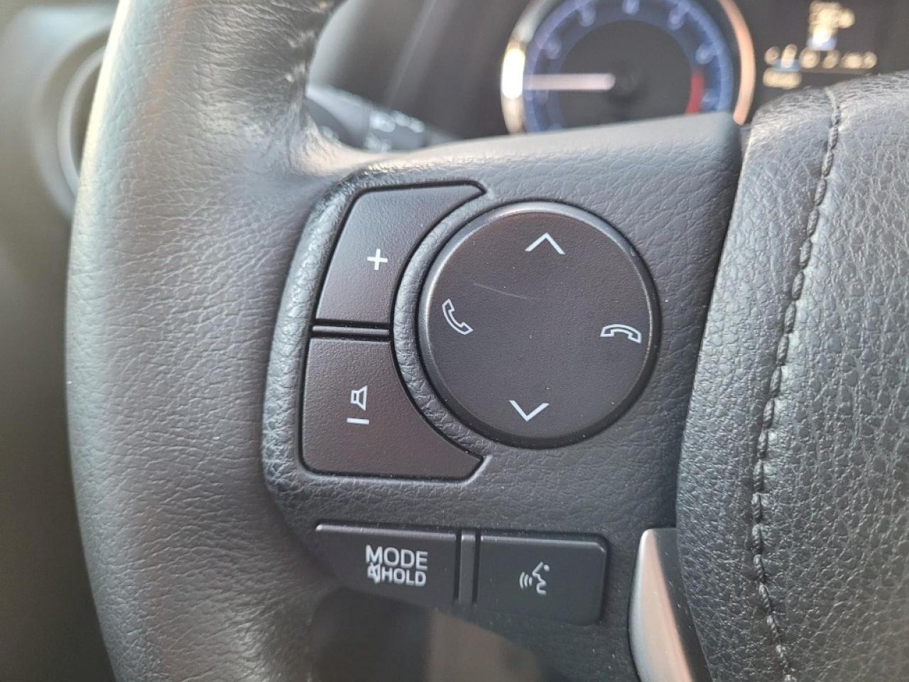 2018 Toyota Corolla SE CVT Photo