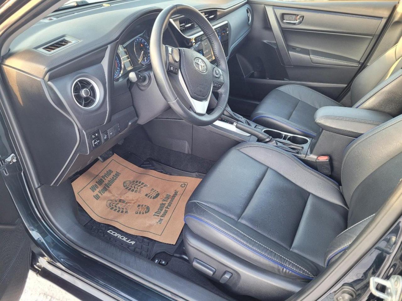 2018 Toyota Corolla SE CVT Photo