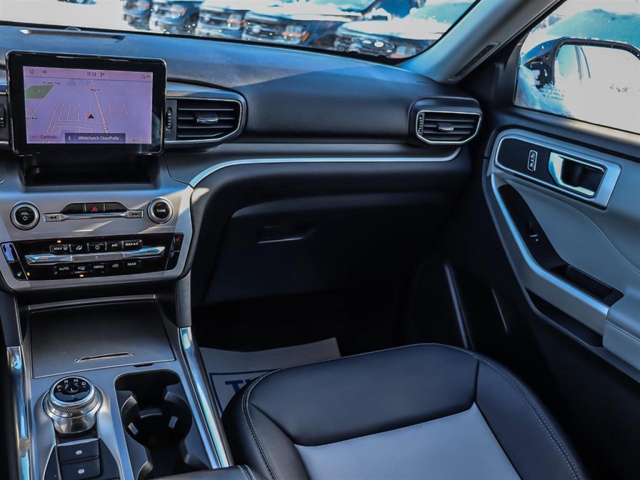 2022 Ford Explorer XLT 4WD Photo