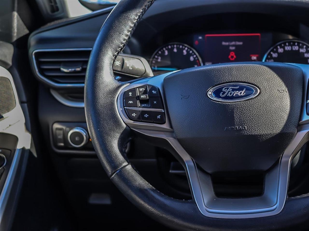 2022 Ford Explorer XLT 4WD Photo