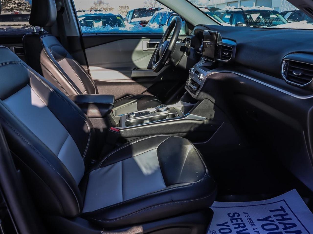 2022 Ford Explorer XLT 4WD Photo