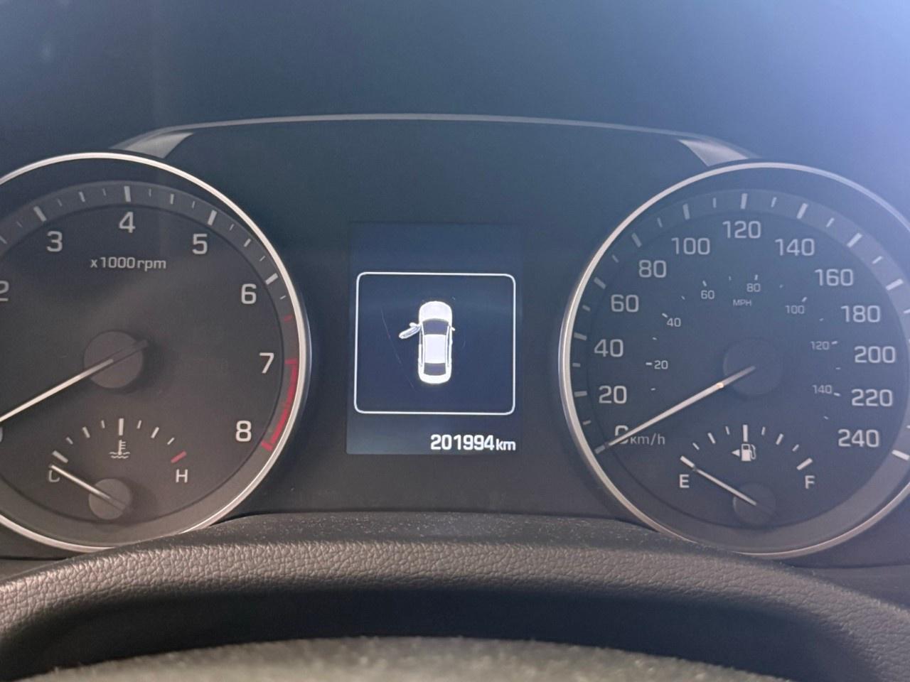 2017 Hyundai Elantra Limited Photo