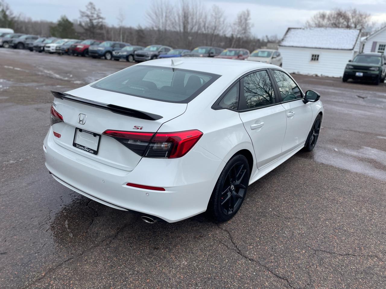 2024 Honda Civic SI Sedan BASE Photo5