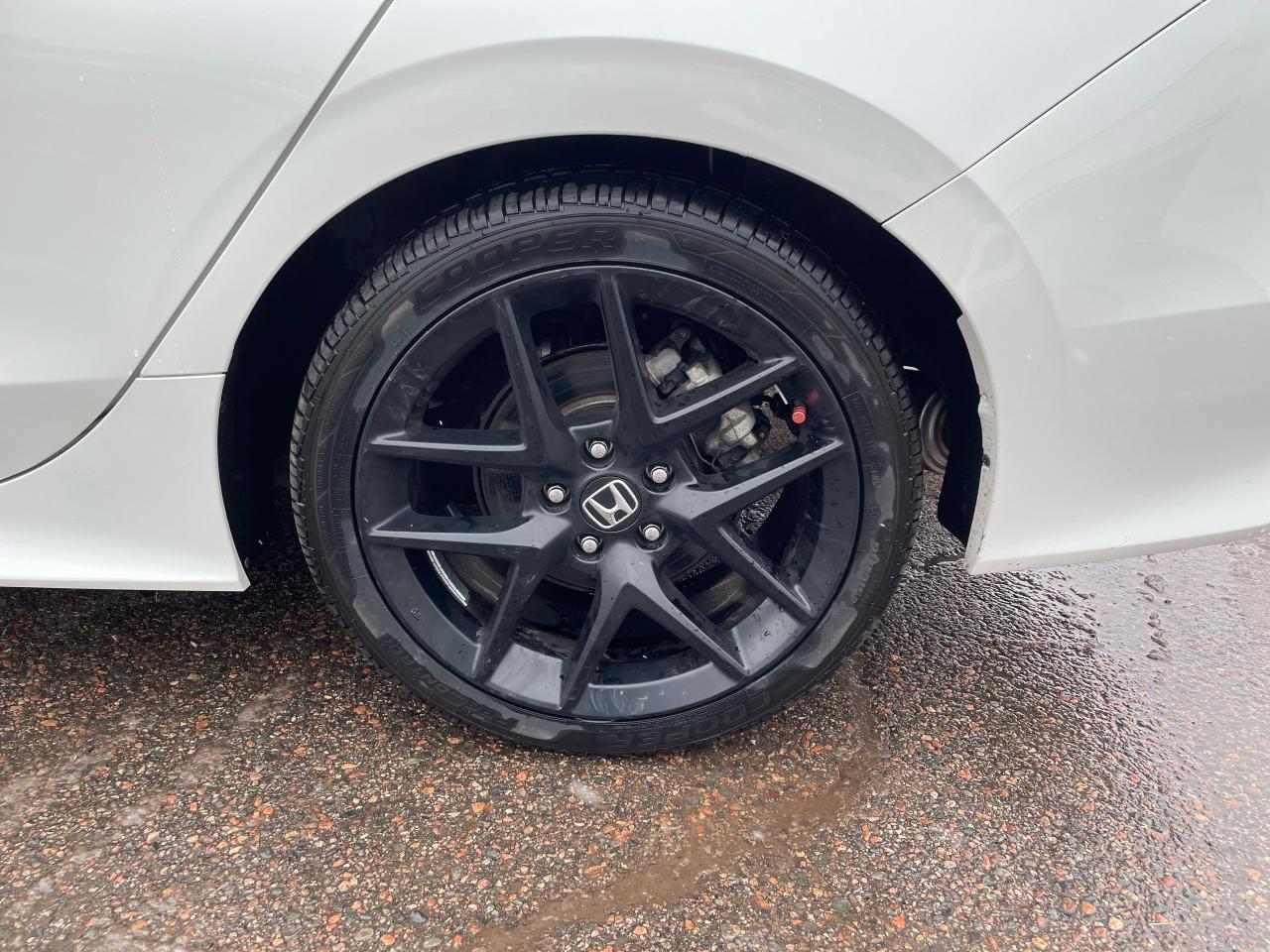 2024 Honda Civic SI Sedan BASE Photo5